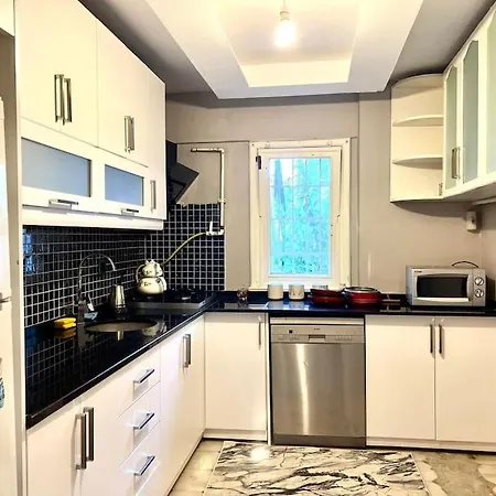 Florya Da 3+1 Lux Keyifli Bahceli Daire Apartment