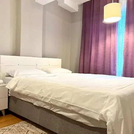 Apartment Florya Da 3+1 Lux Keyifli Bahceli Daire