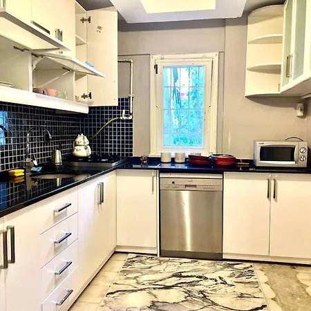 Florya Da 3+1 Lux Keyifli Bahceli Daire